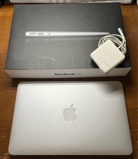 APPLE MacBook Air 11インチ　MC969J/A