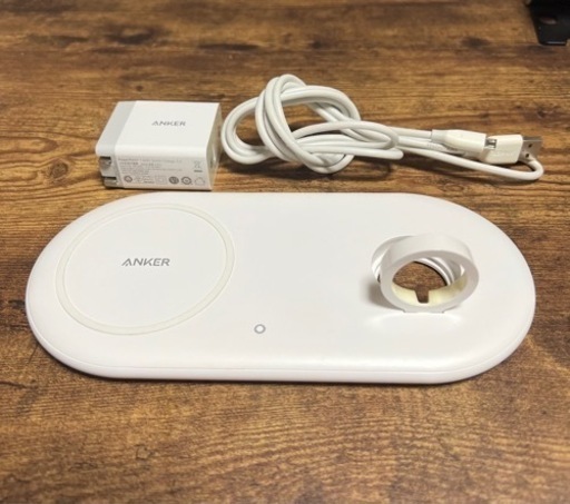 Anker PowerWave+ Pad with Watch Holder ワイヤレス充電器 ACアダプタ付属 Apple Watchホルダー付 Qi認証 iPhone Apple Watch 各種対応 最大15W出力 (ホワイト)