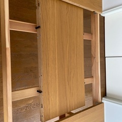 IKEA BJURSTA ビュースタ 伸長式テーブルの画像
