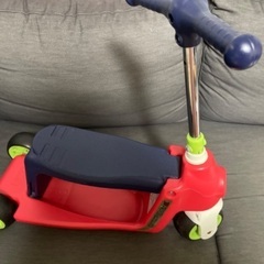 値下げへんしんライダーα スクーター　キックバイク