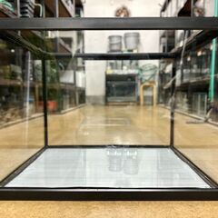 ６０×４５×４５水槽（黒シリコン・中古）
