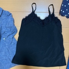 美品・petit mainとbaby GAPの4点セットの画像