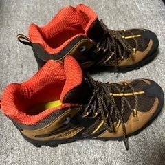 コロンビア トレッキングシューズ の画像