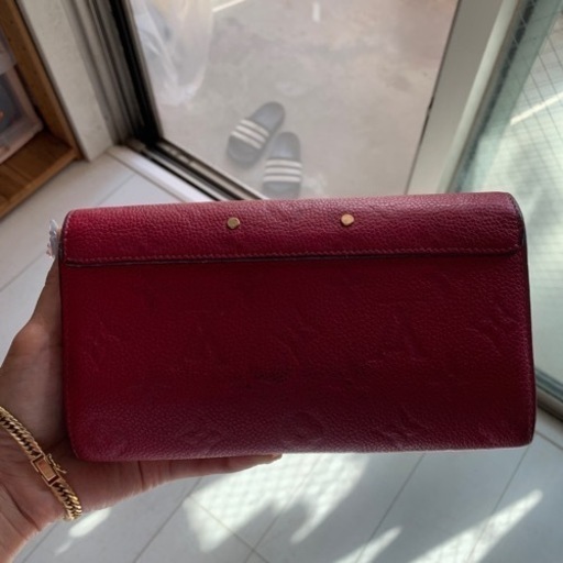 LV財布