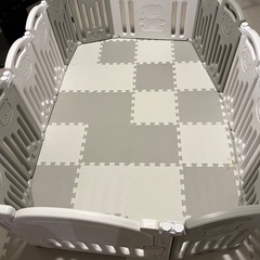 美品　たためるベビーサークル　折りたたみ