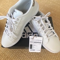 アディダス(adidas) スニーカー COURTPOINT B...