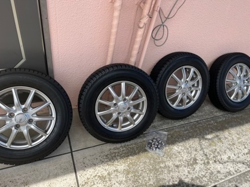 ホンダ　N-BOX 使ったタイヤセット　バリ溝