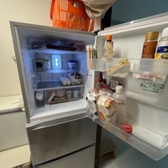 洗濯機と冷蔵庫をまとめて取りにきてくださる方に無料で差し上げます。の画像