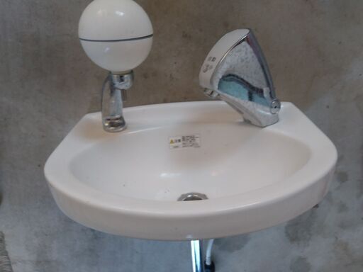 自動手洗い　水栓　TOTO アクアオート