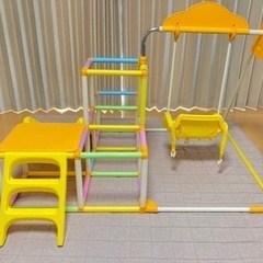 【値下げしました】子供用ジャングルジム、ブランコ、すべり台付きの画像