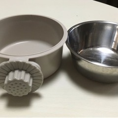 🐕ペットケージ用餌入れ　２個🐈‍⬛　の画像