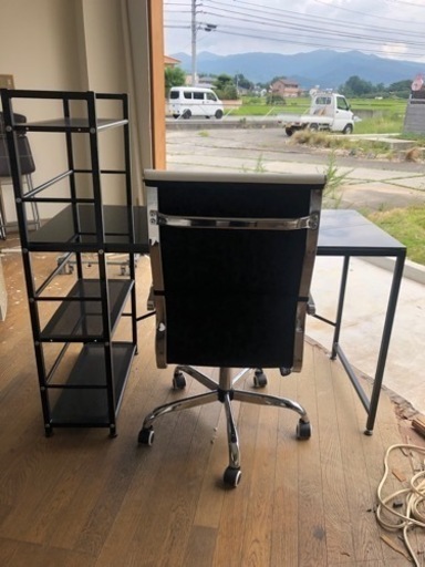 Black and White テーブル