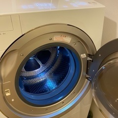 配送設置無料🚚分解清掃済みだから安心✨TOSHIBA✨2016年製✨TW-117X3R ✨ヒートポンプ✨層内LED照明✨洗濯　11kg✨乾燥　7kg✨ドラム式洗濯機✨ドラム式洗濯乾燥機✨洗濯乾燥機✨乾燥機付き✨大容量✨ファミリータイプ洗濯機✨丸洗い✨美品✨洗濯機✨冷蔵庫✨セットでお安く✨SHARP✨TOSHIBA✨Panasonic✨三菱✨シャープ✨パナソニック✨日立✨セール✨中古✨中古ドラム式洗濯機✨リサイクルの画像