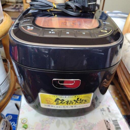 購入者様決まりました　アイリスオーヤマ　マイコンジャー炊飯器　10合炊き　RC-MC10-B　2019年製【２】