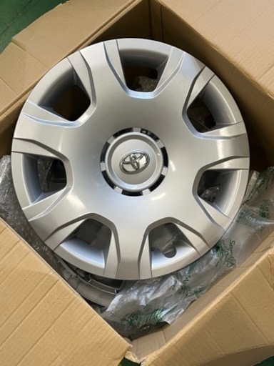 ハイエースノーマルホイールとキャップ