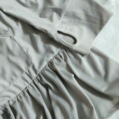 【別途処分済み】ラッシュガード フリル UVパーカー 指穴 指ぬき ロング丈 L～LL グレー×イエロー 無地 ストレッチ の画像