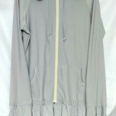 【別途処分済み】ラッシュガード フリル UVパーカー 指穴 指ぬ...