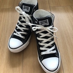 ハイカットスニーカー　25.5cm