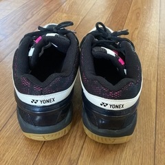 バドミントンシューズの画像