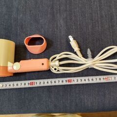新しい型ではありませんが、未使用のドライヤーです