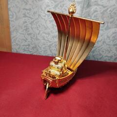 宝船の置き物　縁起物の画像
