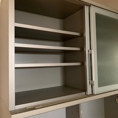 食器棚の画像