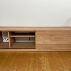 テレビボードの画像