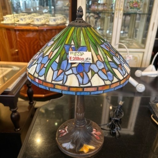 ステンドグラス　ランプ