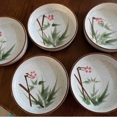 【中古】100円均一食器の画像