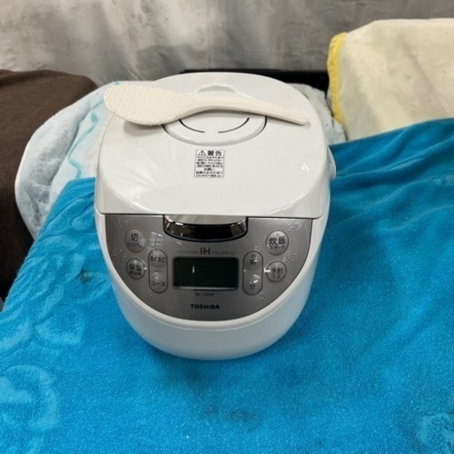 未使用品✨箱・説明書付き【簡易清掃・通電確認済】IH保管釜炊飯器1.0L  5.5合炊き　東芝/TOSHIBA  RC-10HH 2016年製