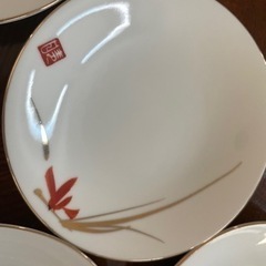 【中古】100円均一和皿の画像