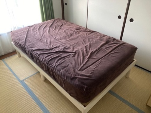 セミダブルベッド