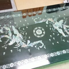 螺鈿細工｜漆塗り仕上げ｜鳳凰柄｜ガラス天板付｜座卓