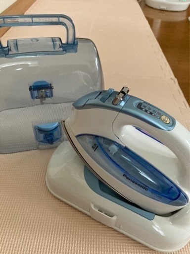 Panasonic スチームアイロン　新品未使用！