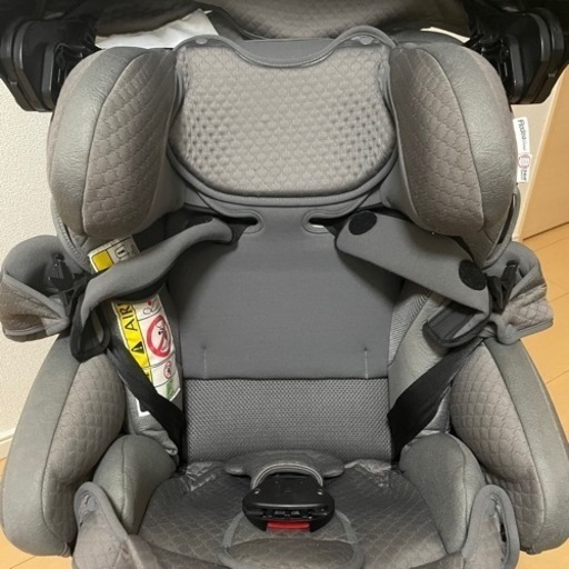 アップリカ チャイルドシート フラディアグロウ プレミアム　グレー　isofix