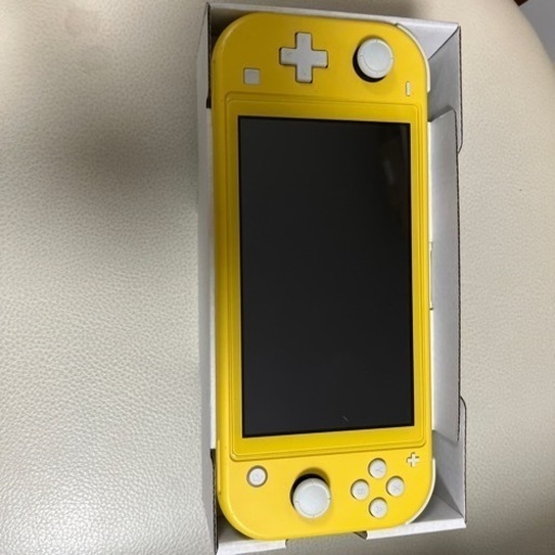 ニンテンドーSwitchライト(イエロー) 中古