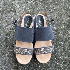 紺色　サンダル　zipper