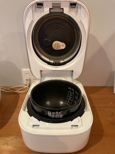 TOSHIBA炊飯器5.5合炊きRC-10ZWK