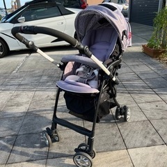 アップリカのベビーカーの画像