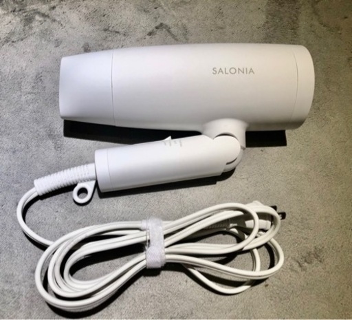 【使用期間の短い】SALONIA ヘアドライヤー　白　ホワイト