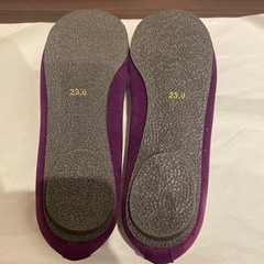 お花の付いたバレエシューズ　パープルの画像