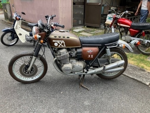 HONDA  CB750F レストアベースに