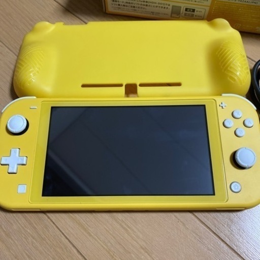 任天堂 Switchライト 保護カバー付き