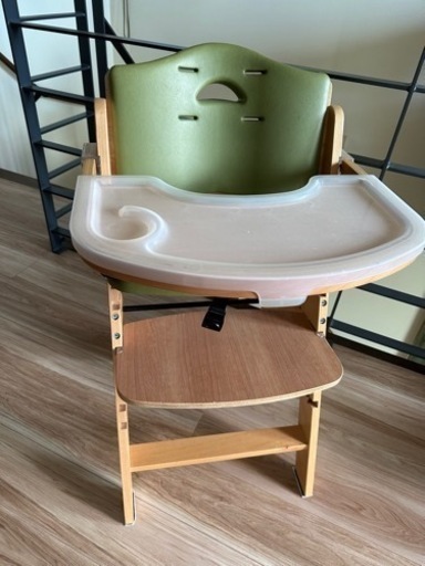 ビヨンド ジュニアハイチェア