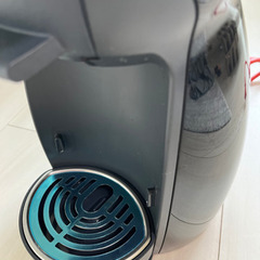 【美品】ネスカフェ　ドルチェ　グスト　コーヒーメーカー（箱付き）の画像