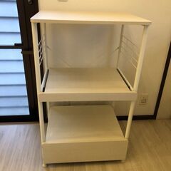 美しい電子レンジラックの画像