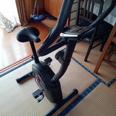 自転車トレーニングマシーンの画像