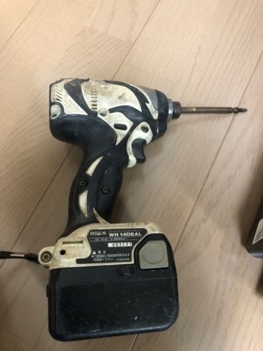 日立工機　インパクトドライバー　中古　ビット付き