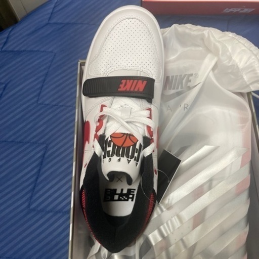 NIKEスニーカー　AAF88×ビリーアイリッシュ
