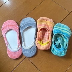 靴下4足